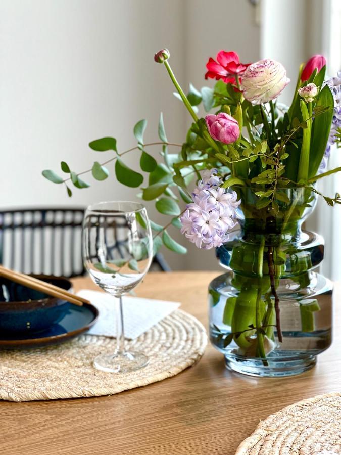 Sunset Apartment: Free Parking + Balcony + Netflix Essen Buitenkant foto